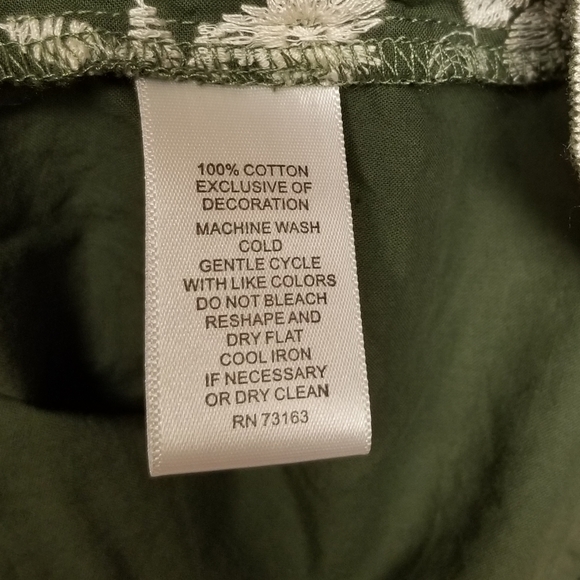 ⭐️ Cupio embroidered top - Picture 6 of 7